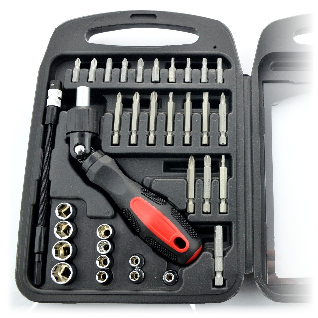 Set of socket wrenches and screwdrivers with ratchet - 34 pieces