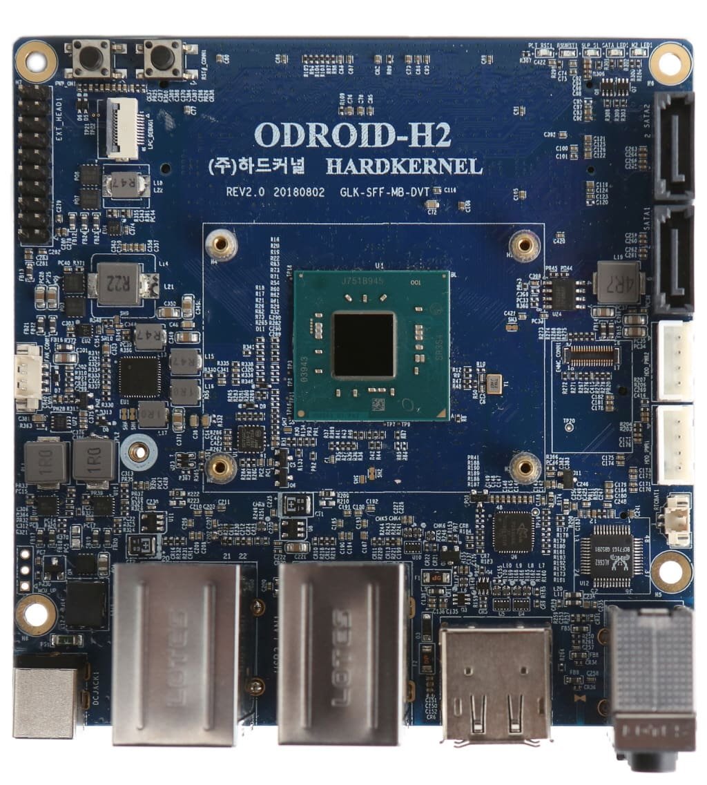Zdjęcie płytki minikomputera Odroid H2+ bez radiatora.