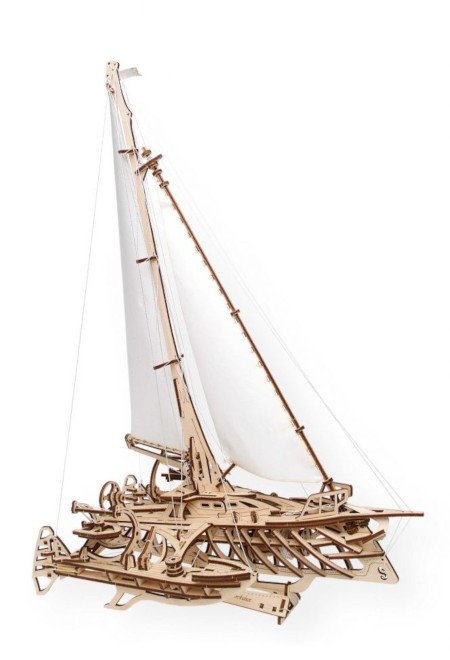Tradycyjny jacht żaglowy - mechaniczny model przestrzenny od Ugearsmodels.