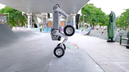 Four-legged mobile platform - robo dog - Unitree Go2-W U1