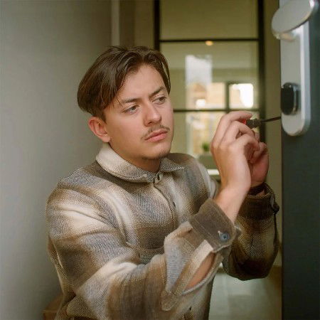 Shelly LOQED Smart Lock - WiFi / Bluetooth Smart Door Lock - Android / iOS App - Silver