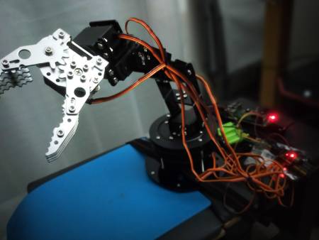 Grab-IT 5-DOF Robot Arm for Raspberry Pi and Arduino - Joy-IT Robot02